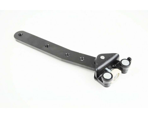 Кронштейн сдвижных дверейFiat Doblo  (2000-2010) комплект нижний правый