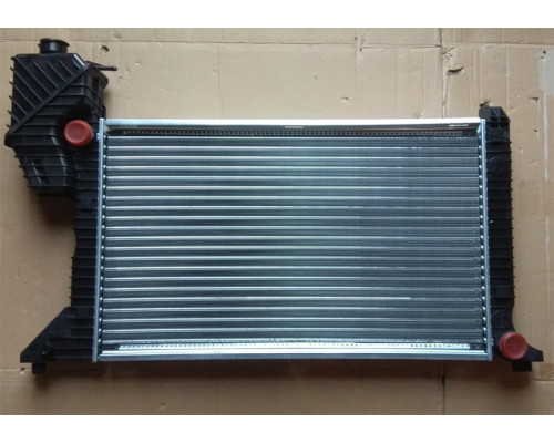 Радіатор Mercedes Sprinter 208-412 мех AC+97-06 680*408*42
