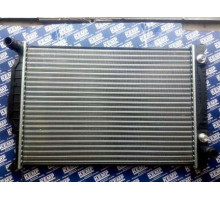 Радіатор Audi A6 2.5TDI 97-05 р. 630*450*32 АКП плоскі соти