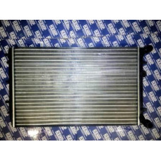 Радиатор Skoda Fabia VW Polo (9N) 1.4 16V-2.0 630*412