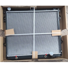 Радиатор Toyota Land Cruiser 200 08-> 590 x 715 x 48 mm плоские соты
