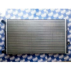 Радиатор VW Golf-3  92-99  1,6-2,0 ac+(c кондиционером) 627*377