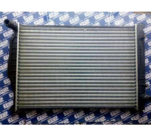 Радіатор Audi A6 2.5TDI 97-05 р. 630*450*26 Мех. плоскі соти