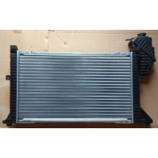 Радиатор Mercedes Sprinter 208-412 мех 97-06 680*400*33