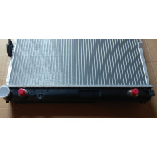 Радиатор Mercedes  W124E 2,0-3,0D 84-00 АКПП  530*490 плоские соты
