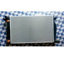 Радіатор Audi A4 2.5TDI 00-06 р. 630*412*32 АКП, плоскі соти