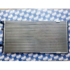 Радиатор VW Passat B3 92-94 1,8 -2.8 ac+(c кондиционером) 722*377