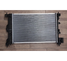 Радіатор Chevrolet Aveo T300 11->TRAX (13-) OPEL MOKKA (13-) мех КПП АС+(пл.сот)