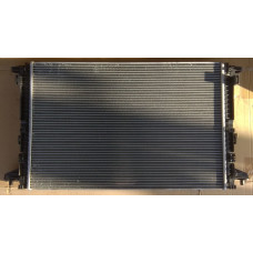 Радиатор Audi- A4 A5 Q5 Q7 1,4TFSI/2,0TFSI/2,0TDI 15-> плоские соты