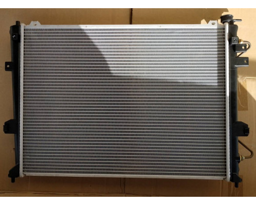 Радіатор KIA Carens FG (06-) 640 x 490 x 18 mm плоскі стільники