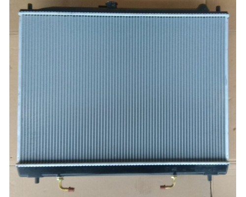 Радіатор Mitsubishi Montero Mitsubishi Pajero 00-06  500 x 688 x 26 mm пл. соти