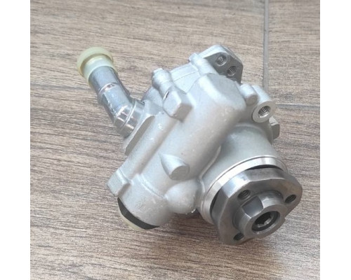 Насос гідропідсилювача  VW G4 Bora Skoda Octavia 1.6-1.8T1.9D 98г.->
