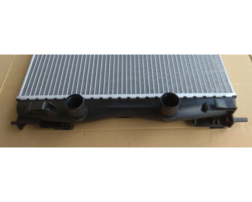 Радіатор Nissan Qashqai I J10 06- 590 x 433 x 27 mm плоскі стільники