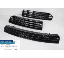 Решітка бампера нижня Audi-A6 95-97г.комплект (3 шт.)