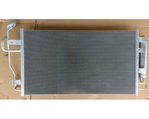 Радіатор кондиціонера Nissan Leaf 646 x 345 x 12 mm