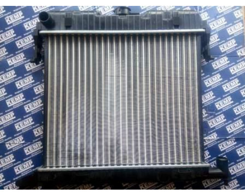 Радіатор Opel Omega A 1.8-2.0 86-94г. мех.400*495 з заливною горловиною