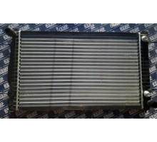 Радіатор VW Passat B5/Audi A4,A6 96-04  АКПП 2,5-2,8 630*412