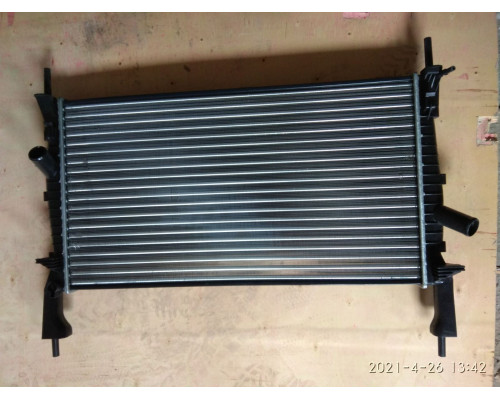 Радіатор Ford Transit 06-09  2.2-2.4 TDCI мех 672*358 AC-