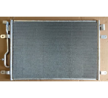 Радіатор кондиціонера  Audi A4 00-04г.605*401(без осушувача)