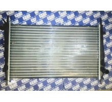 Радіатор Ford Mondeo 00 1.8- 2.0 16V АКП 00-07 620*405