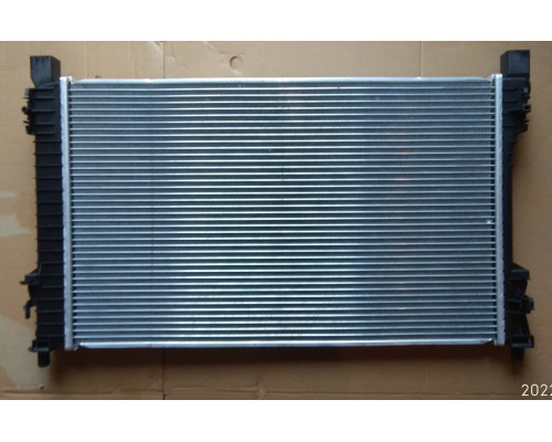 Радіатор Mercedes C W203 180-320 АКП 00-07 г.650*399(плоскі соти)