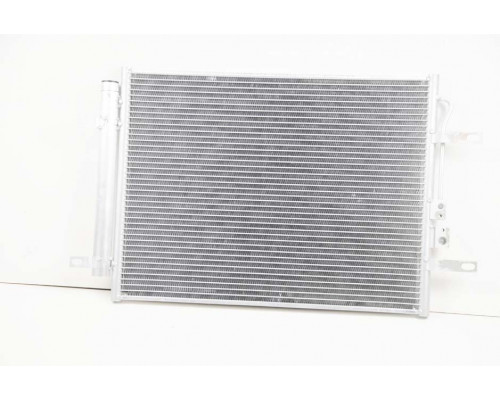 KEMP Радіатор кондиціонера HYUNDAI IONIQ KIA NIRO (16-) 564 x 404 x 16 мм