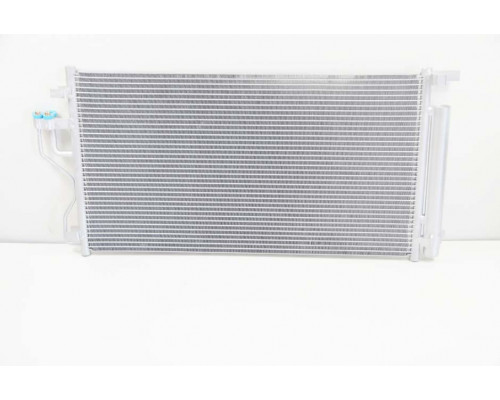 KEMP Радіатор кондиціонера KIA SPORTAGE III (SL) (09-) HYUNDAI ix35 (LM) (09-)