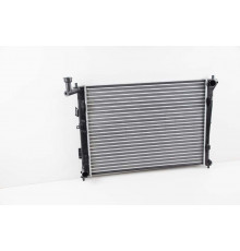 KEMP Радіатор Hyundai Accent 05-10 370 x 648 x 16 мм 77640679