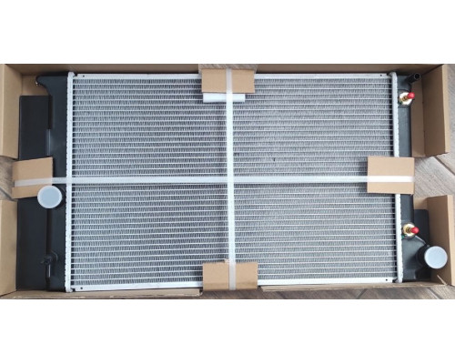 KEMP Радіатор Toyota Avensis 08 плоскі соти