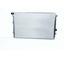 KEMP Радіатор VW Passat B7 2.0 TDI 10 1K0121253BJ