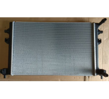 KEMP Радіатор VW GOLF VII 12- OCTAVIA III 13- LEON 12- A3 12- (плоскі соти) 5Q0121251GG