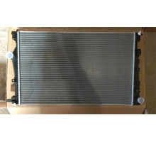 KEMP Радіатор Jeep CHEROKEE (KL) (13-) 3.2 i V6 674*440 плоскі соти