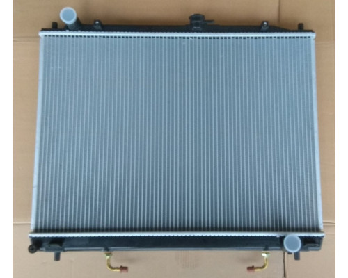 KEMP Радіатор Mitsubishi Montero Mitsubishi Pajero 00-06 500 x 688 x 26 мм пл. соти