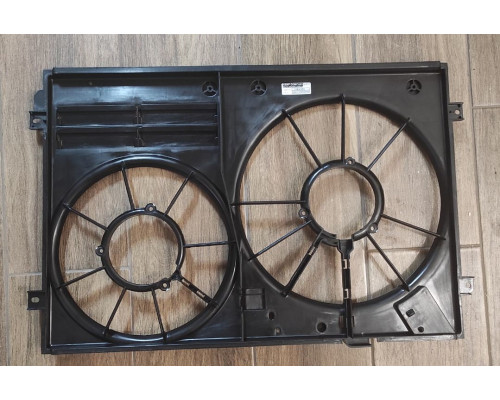 KEMP Дифузор радіатора охолодження VW Audi 04 700*460