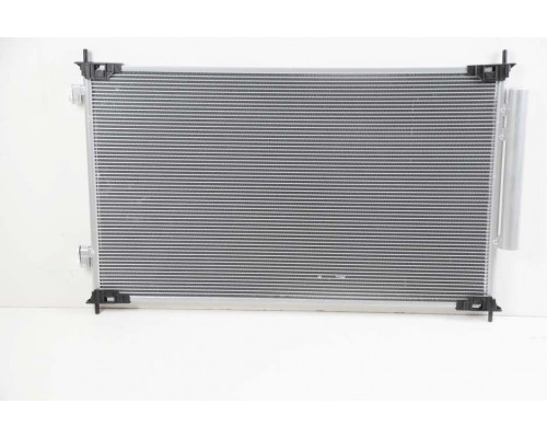 KEMP Радіатор кондиціонера Honda HR-V (RU) (15-) 697*393