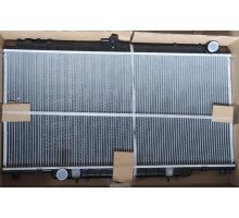 KEMP Радіатор Nissan Patrol Y61 97 450 x 910 x 32 мм плоскі соти (механіка) 62953A