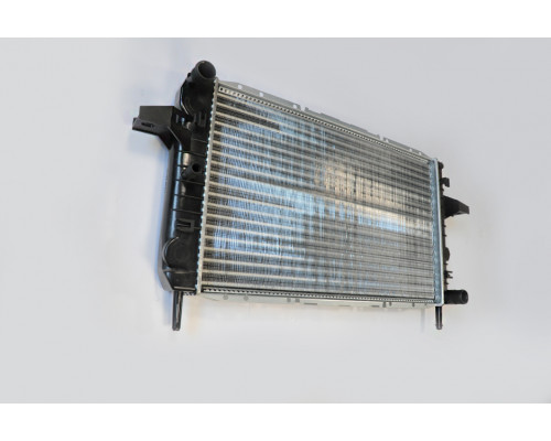 KEMP Радіатор Ford Sierra 87-90 OHC 1.8-2.0 602*368