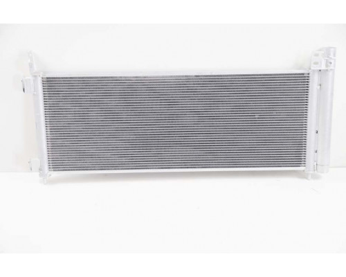 KEMP Радіатор кондиціонера Toyota RAV4 2,5 HYBRID 12 (705 x 245 x 22 мм)