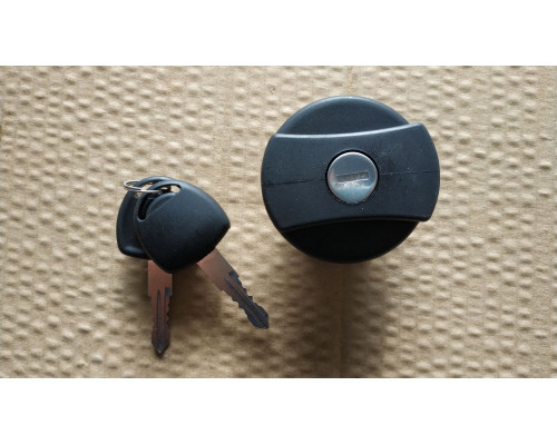 KEMP Кришка паливного бака Daewoo Lanos / Chevrolet Aveo + Lacetti I (з ключем)