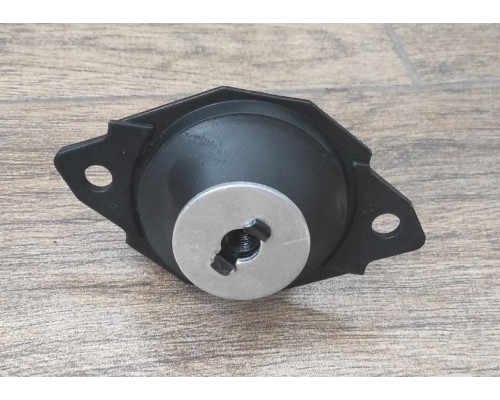 KEMP Подушка КПП VW Golf 1-3, 1.0-1.4 Passat 1.6 83-97