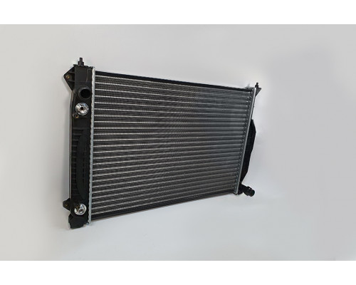 KEMP Радіатор Audi-A6 2.5TDI 97-05р. 630*450*26 АКП плоскі соти