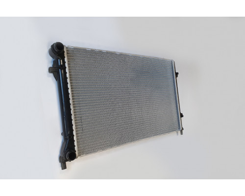 KEMP Радіатор Skoda Oktavia VW Cadi Golf Touran А-3 1.4-1.6 2.0 FSI 04 645*405 плоский