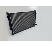 KEMP Радіатор Audi A6 2.5TDI 97-05 р. 630*450*26 Мех. плоскі соти 4B0121251