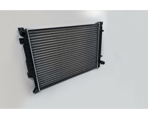 KEMP Радіатор Audi A6 2.5TDI 97-05р. 630*450*32 Мех. плоскі соти
