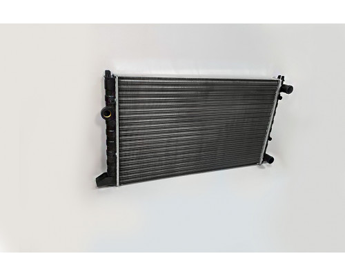 KEMP Радіатор VW Golf-4 1.8 T 97-05 р. 627*378