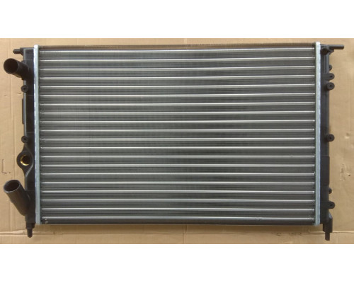 KEMP Радіатор Renault 19 1,7-1,8 92-95 р. 570*378