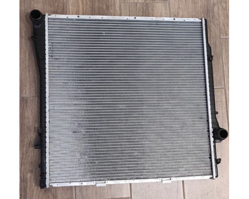KEMP Радіатор BMW E53 X5 3.0D 3.0i AC+ мех. 00 590*590