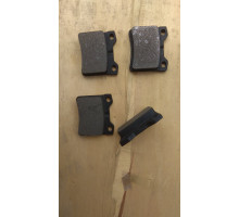 KEMP Колодки гальмівні задні MB Vito 108/110/113 (з датчиком) 10.1044R