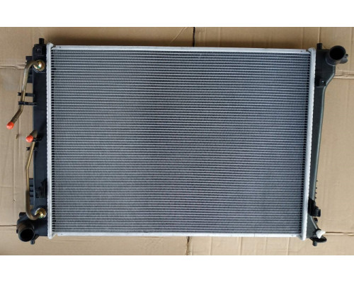 KEMP Радіатор HYUNDAI TUCSON (TL) (15-) 635*467 плоскі соти