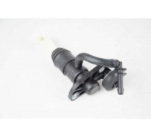 KEMP Циліндр зчеплення головний Audi A4 A6 Skoda Superb VW Passat 95-05 8E1721401K